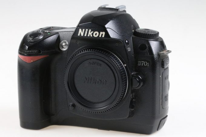 Nikon D70s Gehäuse - #4056688