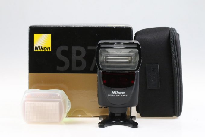 Nikon Speedlight SB-700 Blitzgerät - #3078402