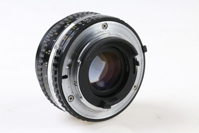 Nikon MF 50mm f/1,8 Serie E - #2453173
