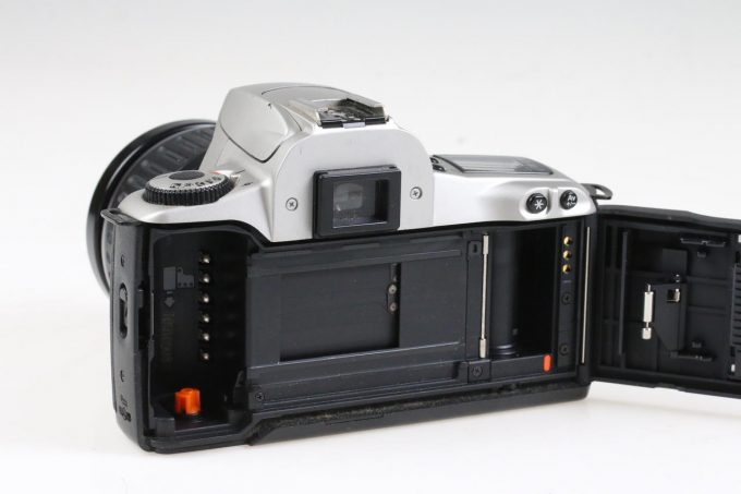 Canon EOS 300 Body mit EF 35-105mm f/4,0-5,6 - #3735986 - Image 5