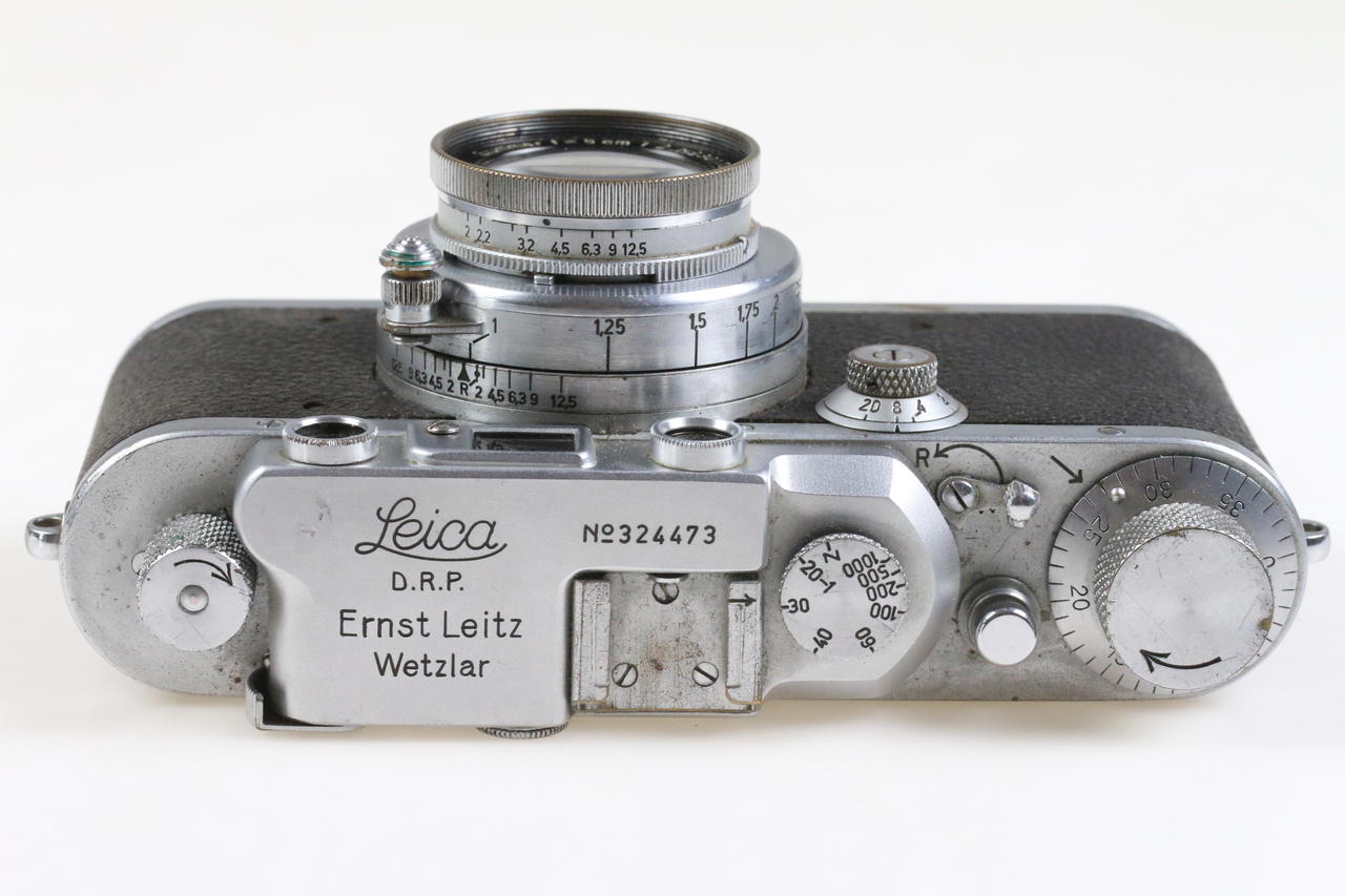 Leica IIIa mit Summar 5cm f/2,0 – #324473 – Foto Köberl – Secondhand