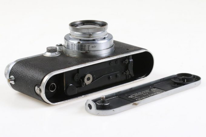 Leica IIIa mit Summar 5cm f/2,0 - #324473