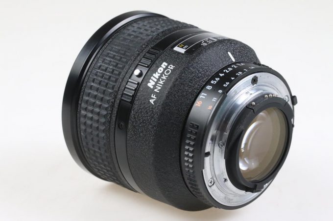 Nikon AF Nikkor 85mm f/1,4 D - #212595