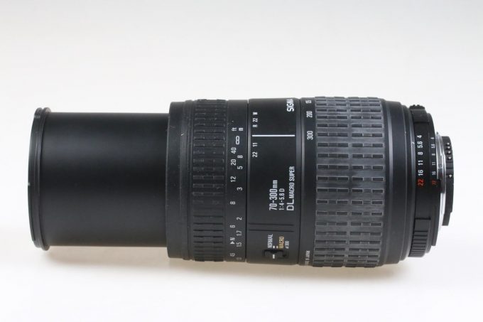 Sigma 70-300mm f/4,0-5,6 DL für Nikon F (AF FX) - #1076053