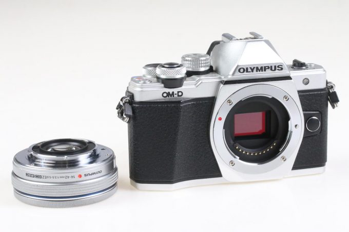 Olympus OM-D E-M10 II mit 14-42mm f/3,5-5,6 - #BHKA69704