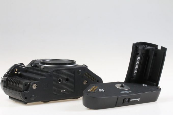 Leica R8 Gehäuse mit Zubehörpaket - #2291597
