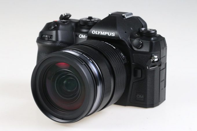 Olympus OM-1 mit M.Zuiko 12-40mm f/2,8 Pro - #BJMA28642