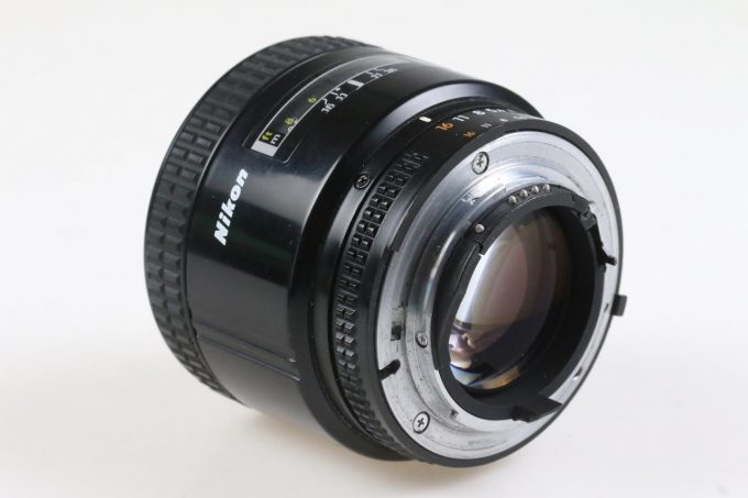 Nikon AF 85mm f/1,8 - #228980