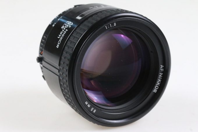 Nikon AF 85mm f/1,8 - #228980