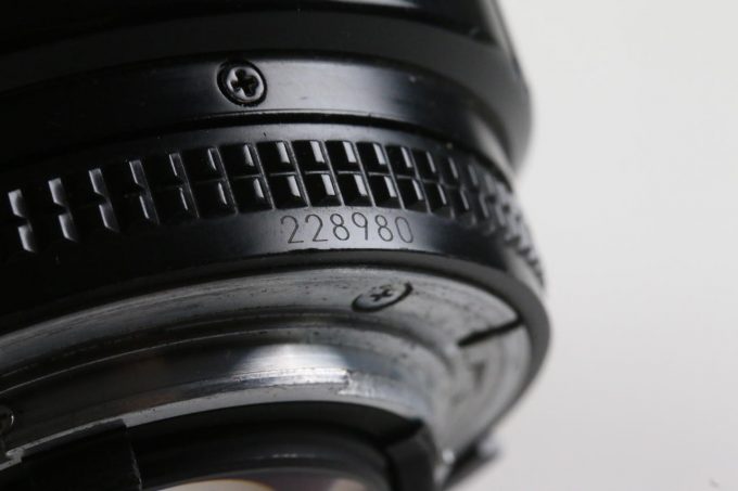 Nikon AF 85mm f/1,8 - #228980