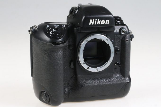 Nikon F5 Gehäuse - #3130714