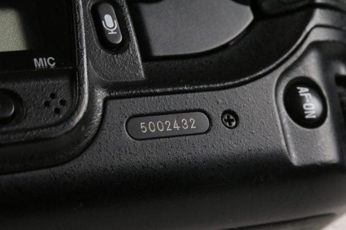 Nikon D2X Gehäuse - #5002432