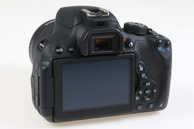 Canon EOS 700D mit EF-S 18-55mm f/3,5-5,6 IS STM - #293075048426