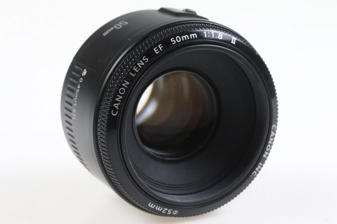 Canon EF 50mm f/1,8 II - #2615111007