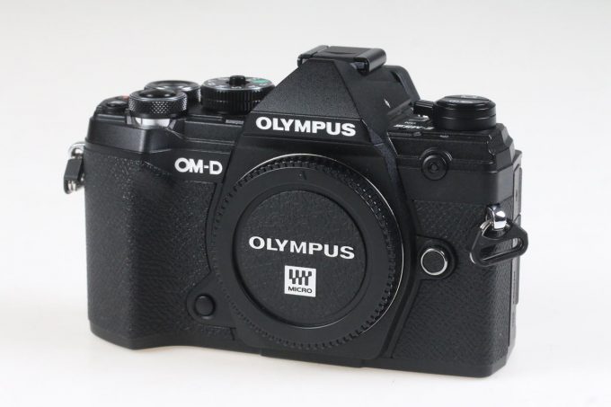 Olympus OM-D E-M5 Mark III / schwarz - #BJ9A04319
