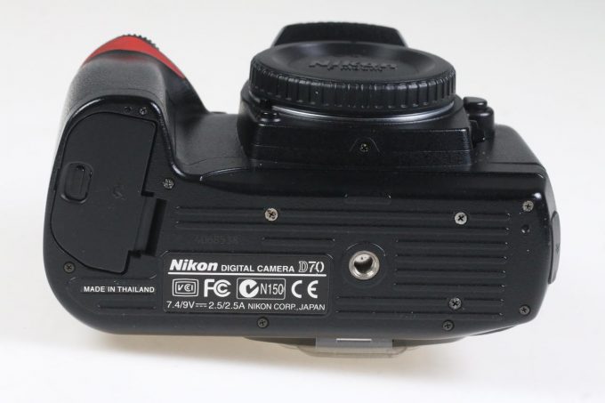 Nikon D70 Gehäuse - #4068538