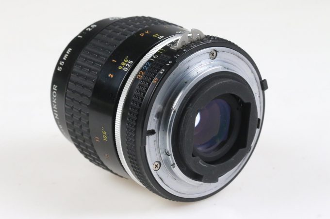 Nikon 55mm f/2,8 Micro Nikkor AI-S - #492740