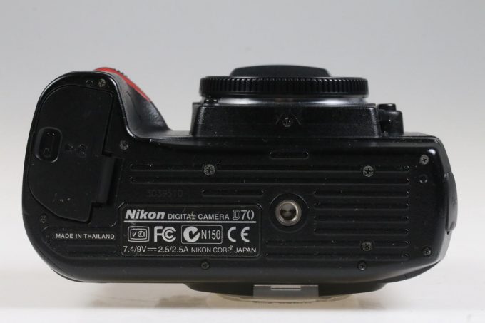 Nikon D70 Gehäuse - #3039510