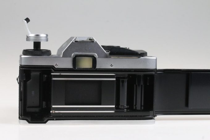 Olympus OM G mit Sigma MF 35-70mm f/2,8-4,0 - #1350580