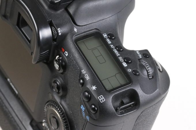 Canon EOS 7D mit Zubehörpaket