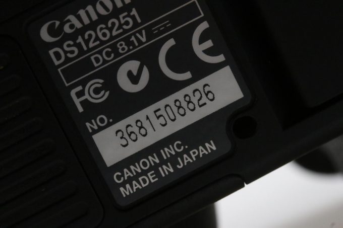 Canon EOS 7D mit Zubehörpaket