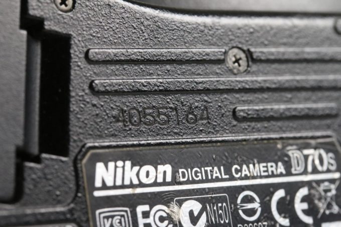 Nikon D70s Gehäuse - #4055164