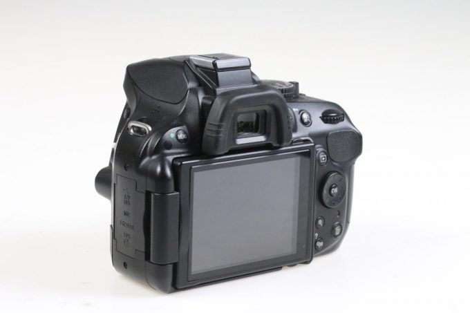 Nikon D5200 mit Zubehörpaket - #4690342