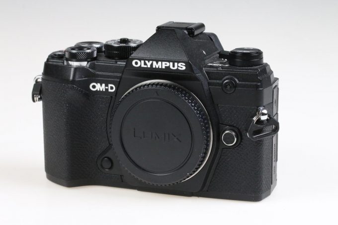 Olympus OM-D E-M5 Mark III / schwarz - #18330