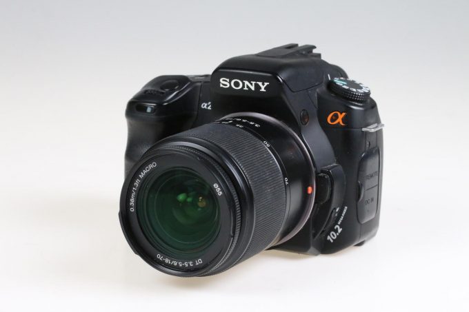Sony Alpha 200 mit DT 18-70mm f/3,5-5,6