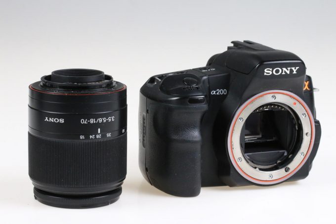 Sony Alpha 200 mit DT 18-70mm f/3,5-5,6