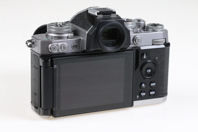 Nikon Z FC Kit mit Z DX 28mm f/2,8 SE Kit - #6006454