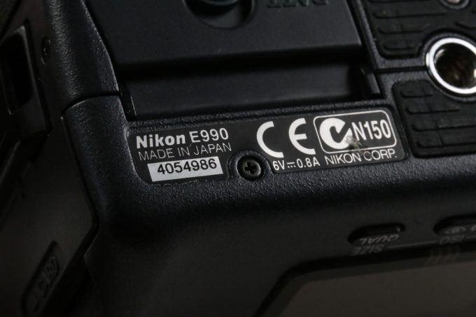 Nikon Coolpix 990 Digital mit Vorsätzen - #4054986
