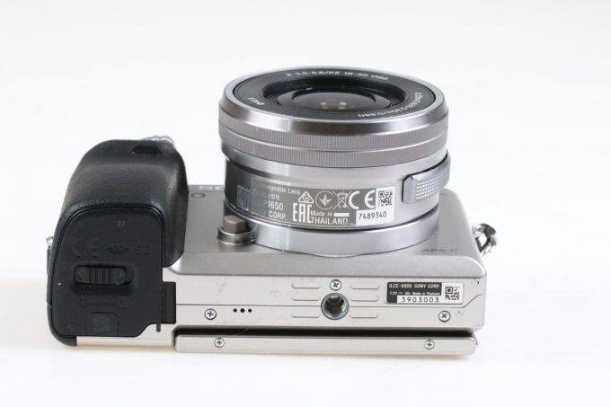 Sony Alpha 6000 mit E PZ 16-50mm f/3,5-5,6 OSS - #3903003