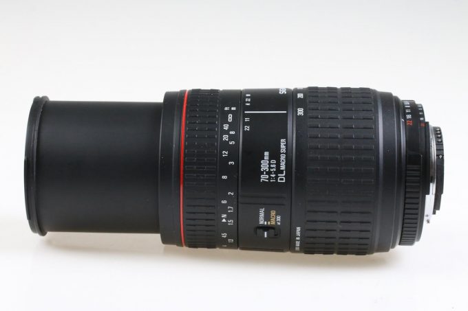 Sigma 70-300mm f/4,0-5,6 DL für Nikon F (AF FX) - #1115271