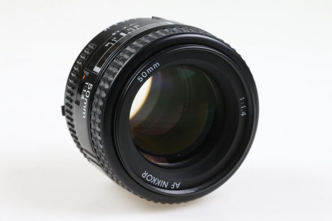 Nikon AF NIKKOR 50mm f/1,4 - #3010788