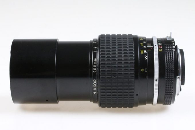 Nikon MF 200mm f/4,0 Nikkor - #770780