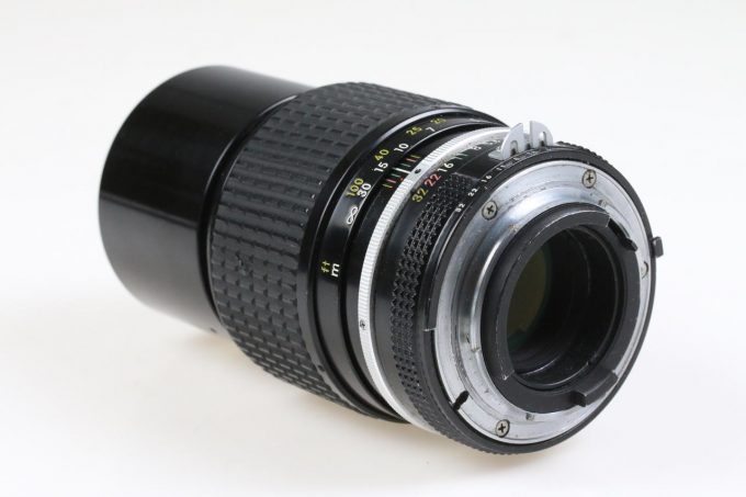 Nikon MF 200mm f/4,0 Nikkor - #770780