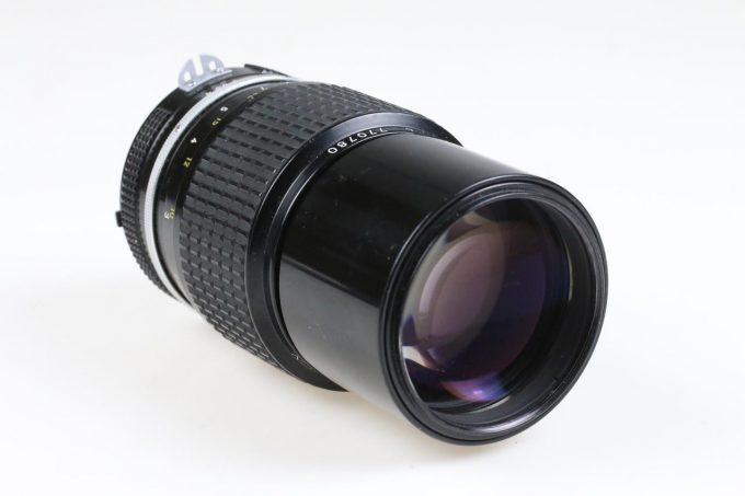 Nikon MF 200mm f/4,0 Nikkor - #770780