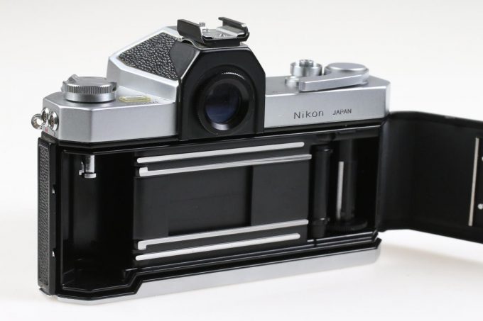 Nikon Nikkormat FTn mit 50mm f/2,0 - #4293370