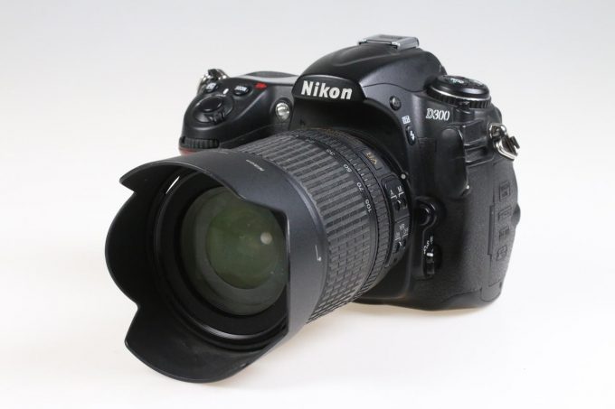 Nikon D300 mit AF-S 18-105mm f/3,5-5,6 VR - #4097816