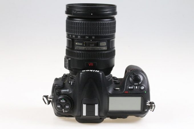 Nikon D300 mit AF-S 18-200mm VR - #4168882