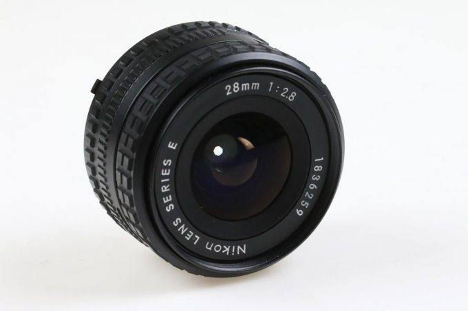 Nikon MF 28mm f/2,8 Serie E - #1836259