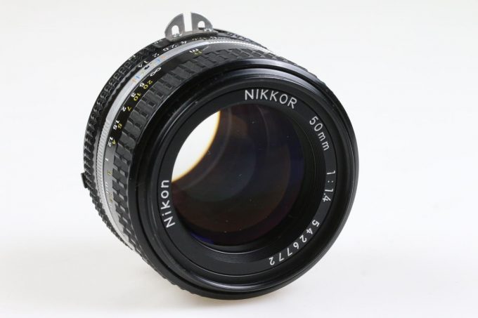 Nikon MF 50mm f/1,4 AiS - #5426772