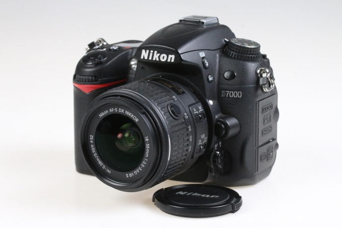 Nikon D7000 mit AF-S 18-55mm f/3,5-5,6 G II VR - #6365192