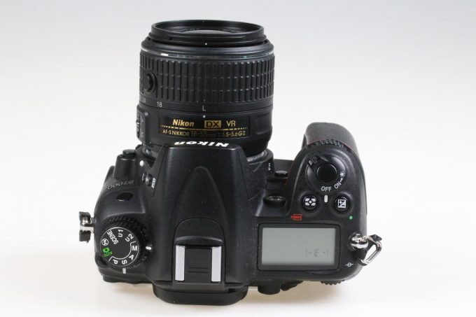 Nikon D7000 mit AF-S 18-55mm f/3,5-5,6 G II VR - #6365192