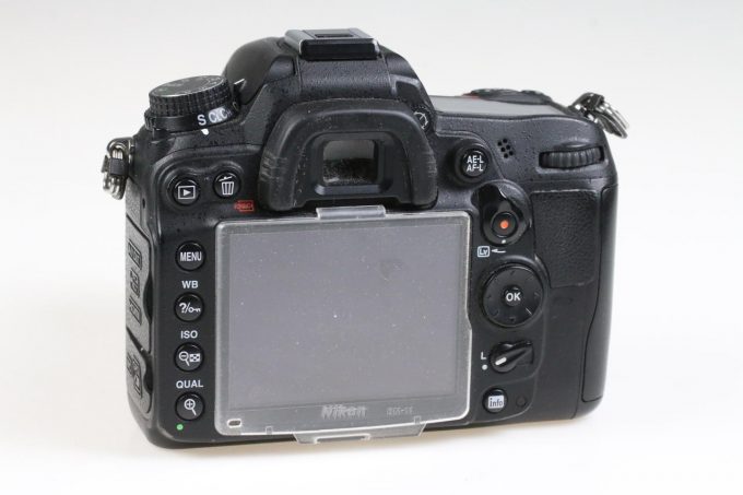 Nikon D7000 mit AF-S 18-55mm f/3,5-5,6 G II VR - #6365192
