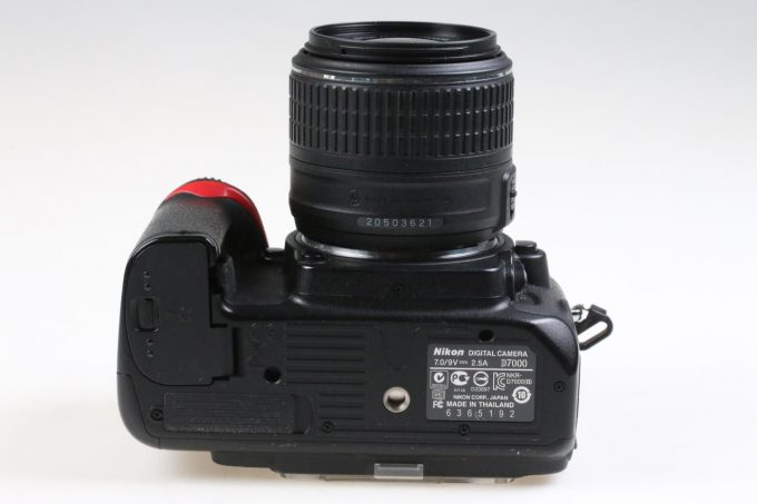 Nikon D7000 mit AF-S 18-55mm f/3,5-5,6 G II VR - #6365192