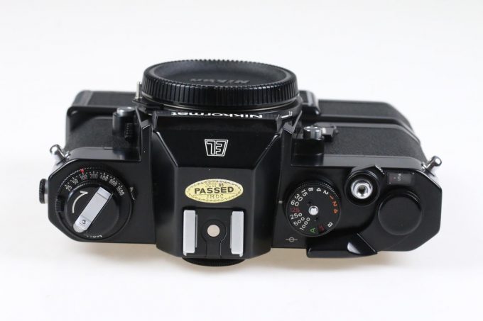 Nikon Nikkormat EL mit AW-1 Winder - #7521497