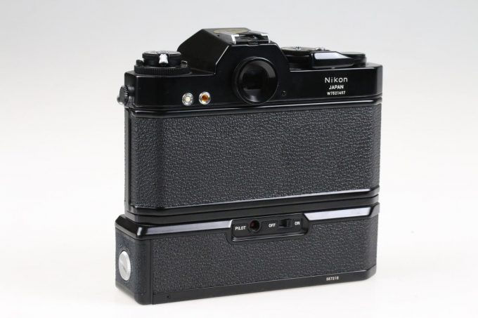 Nikon Nikkormat EL mit AW-1 Winder - #7521497