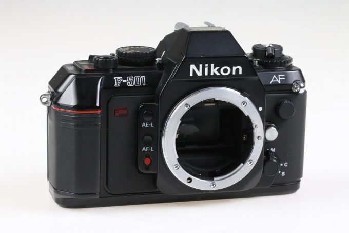 Nikon F-501 Gehäuse - #5123050